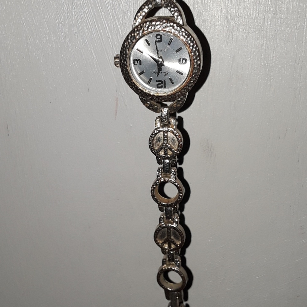 Watch - Picture 2 of 4